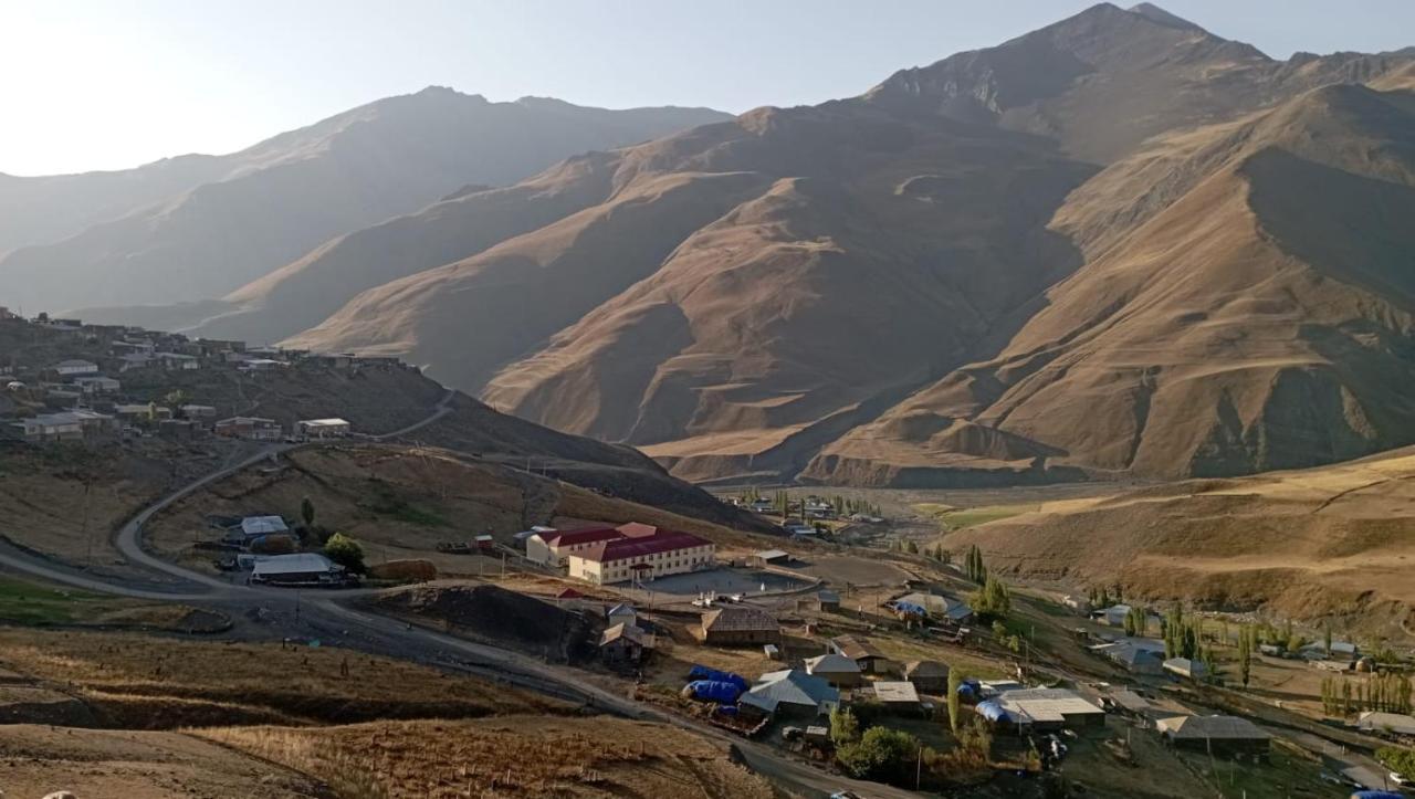 Zaur Guest Hause Hotel Xinaliq Buitenkant foto