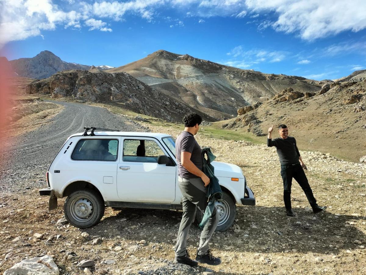 Zaur Guest Hause Hotel Xinaliq Buitenkant foto
